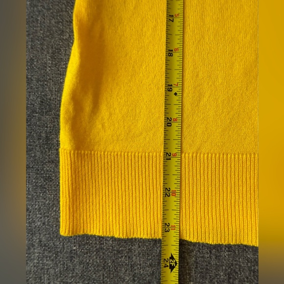 Rachel Zoe Women’s Yellow V-neck, elbow-length puff sleeves knit sweater Size S - Picture 10 of 11